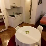 Clos Feuillat 4* Lyon