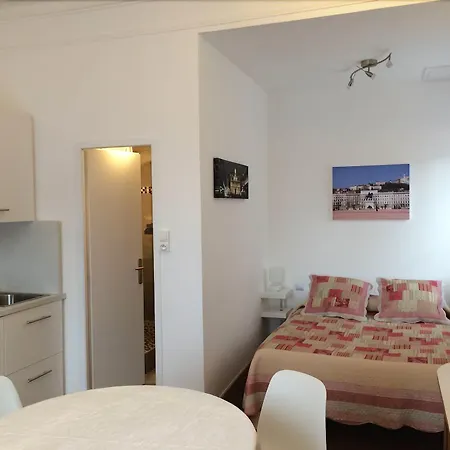 Bed and breakfast Clos Feuillat Lyon