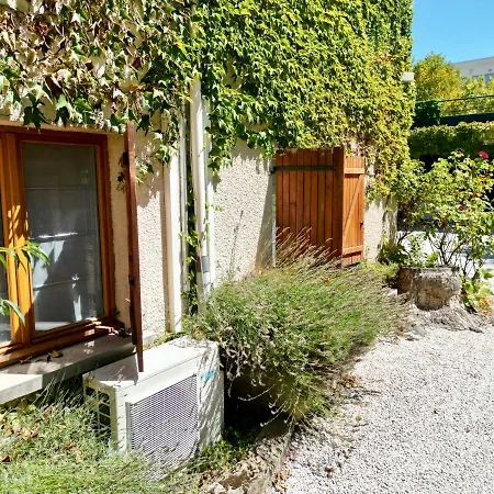 Bed and breakfast Clos Feuillat 2*