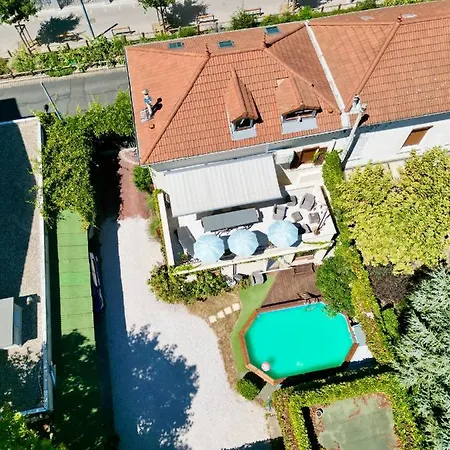 Bed and breakfast Clos Feuillat 2*