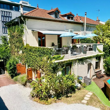 Clos Feuillat Bed and breakfast