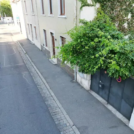 Clos Feuillat 2* Lyon