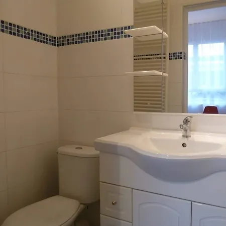 B&B 