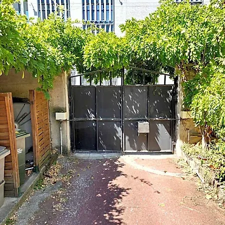 B&B 