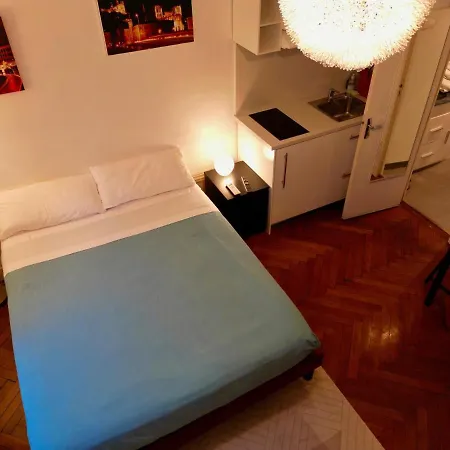B&B 