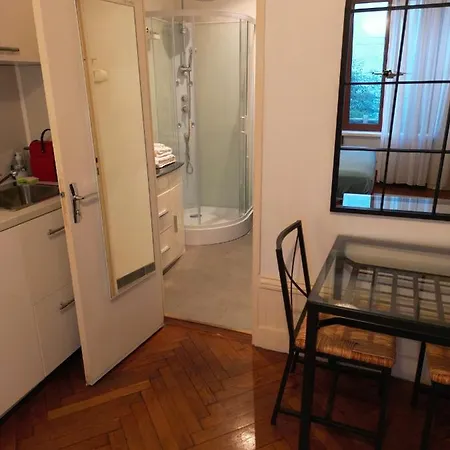 Clos Feuillat 4* Lyon