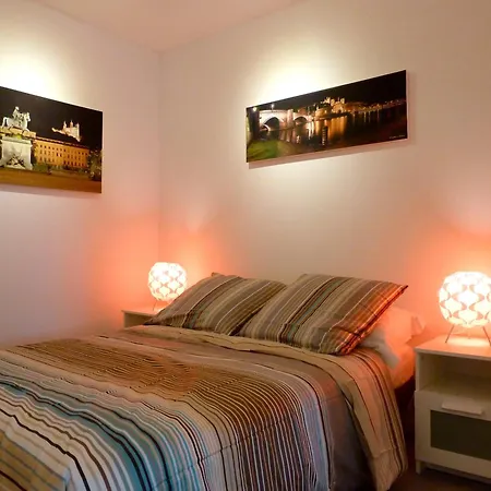 B&B 
