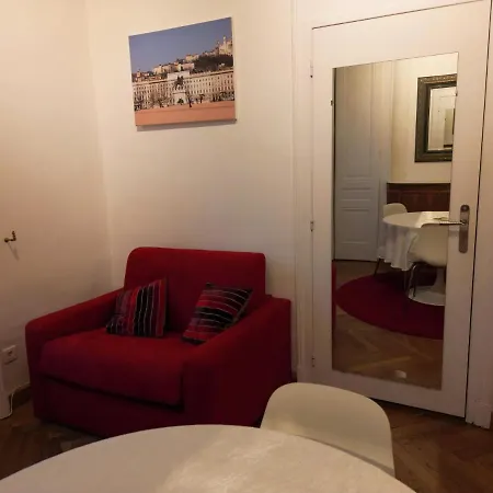 B&B 